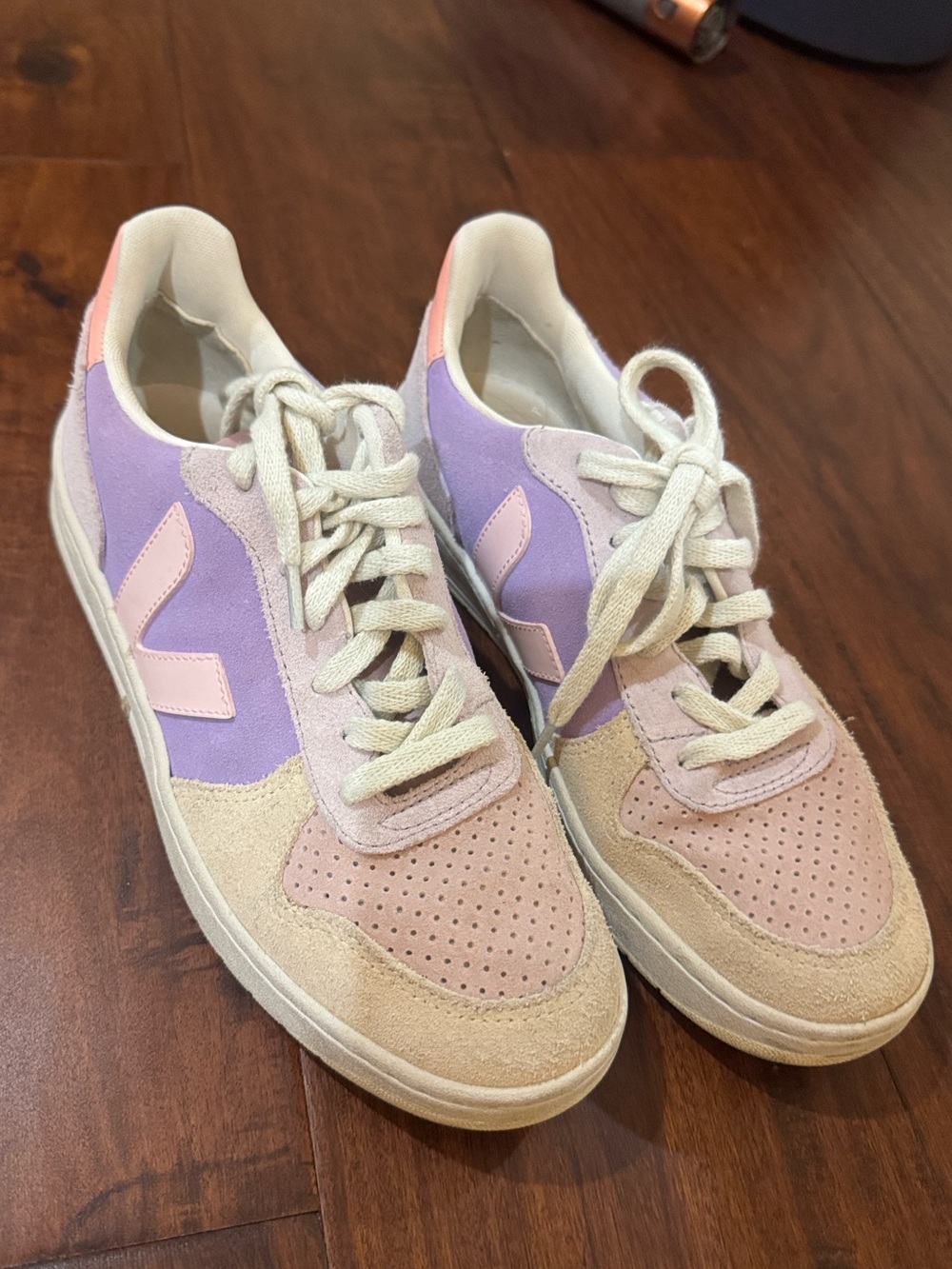 Pastel Lavender & Soft Pink Women's Casual Lace-Up Sneakers